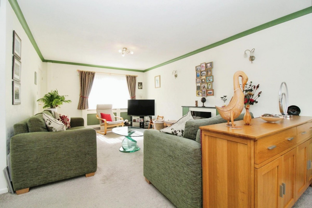 Moor View Close, Wingerworth, Chesterfield, S42 6LU