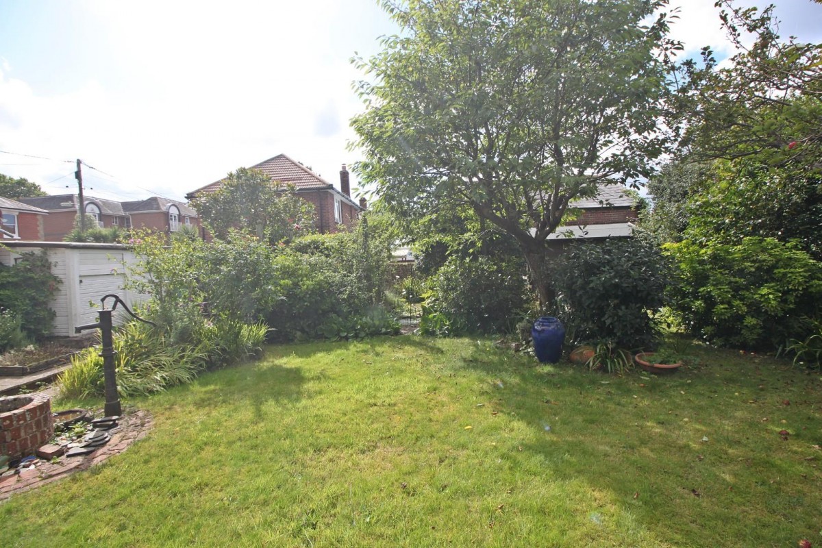 York Road, Netley Abbey, Southampton, SO31 5DD