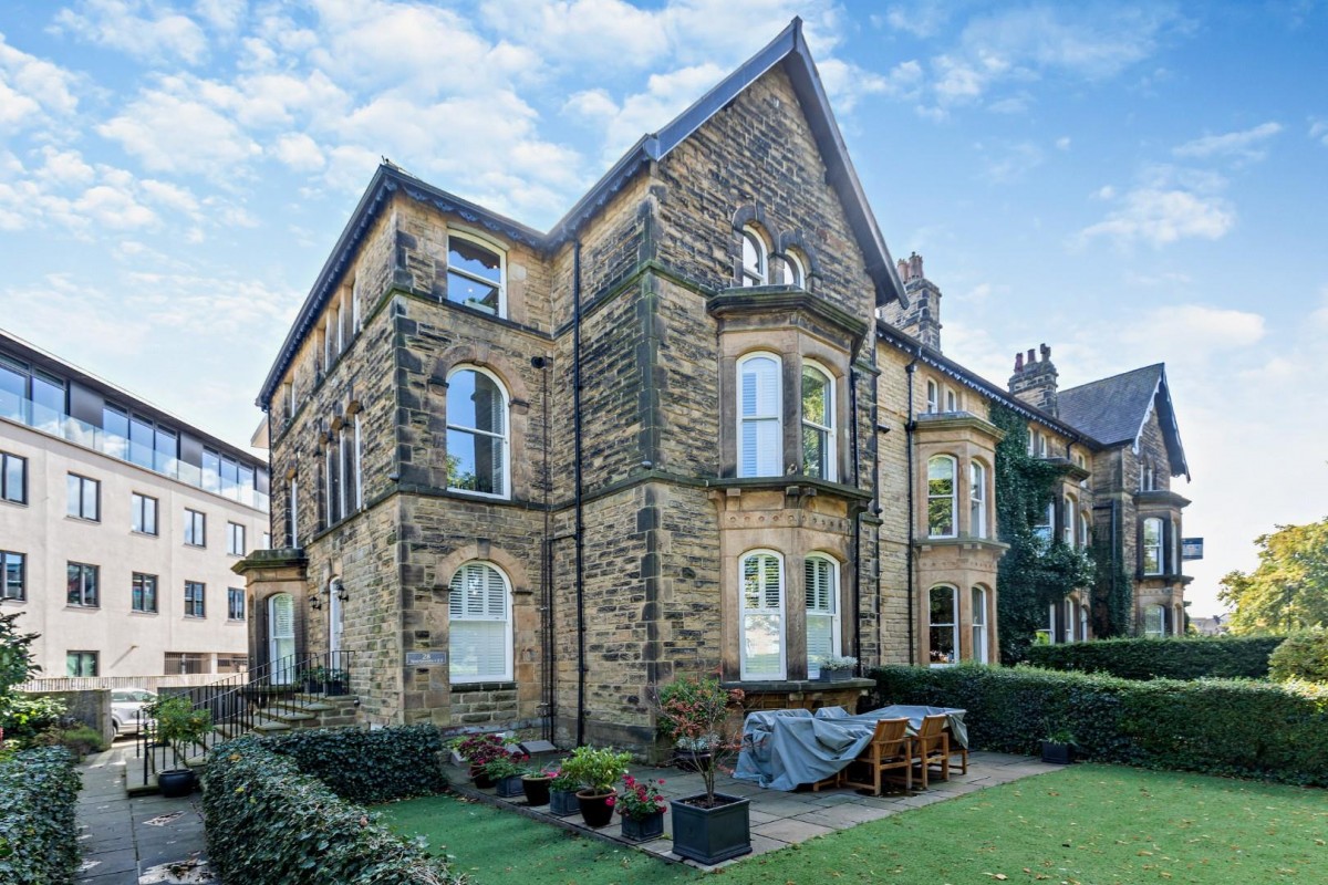 Victoria Avenue, Harrogate, HG1 5PR