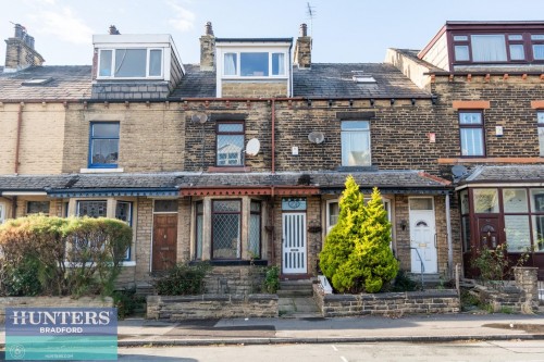 REF SR- Lister Avenue East Bowling, Bradford, West Yorkshire, BD4 7QR