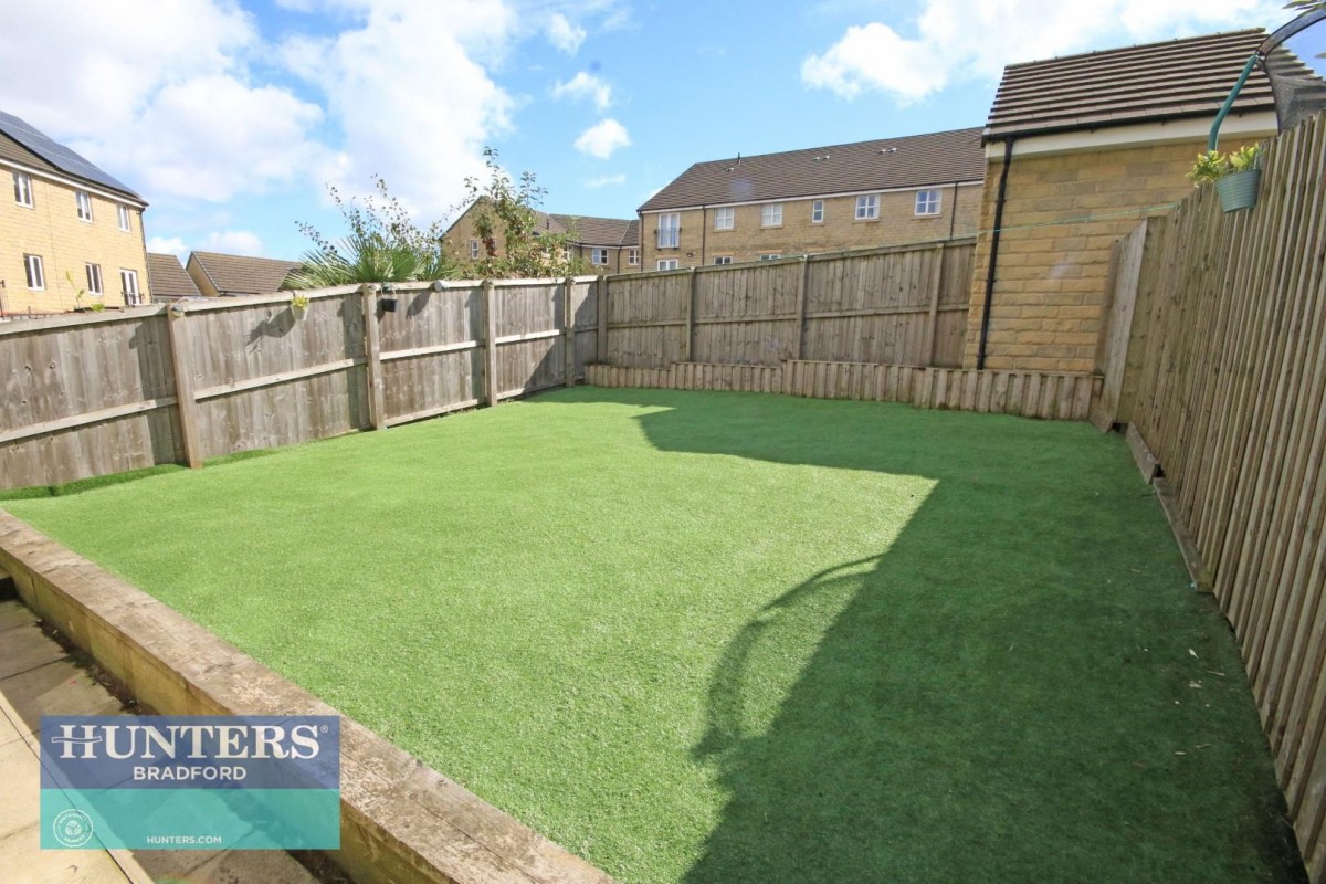 REF SR - Whitehead Close, (S), Laisterdyke, Bradford, West Yorkshire, BD4 8AS