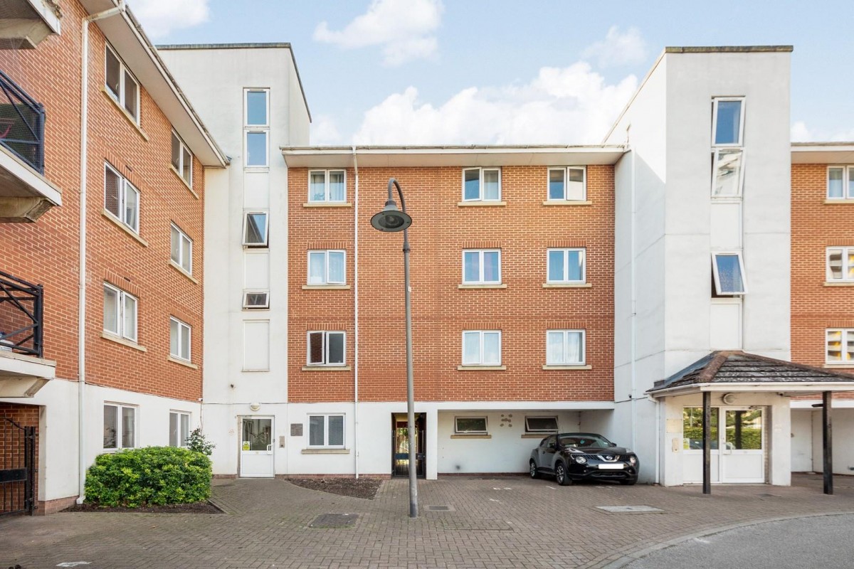 Hermitage Close, London