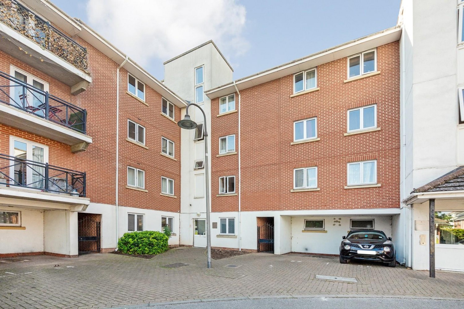 Hermitage Close, London