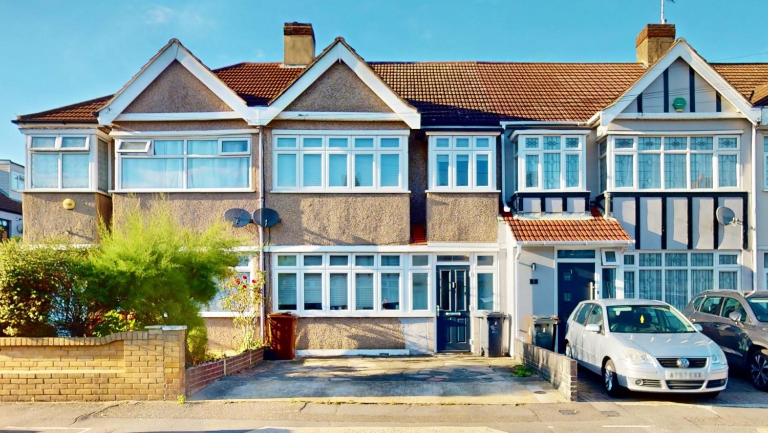 Mount Road, Dagenham, RM8