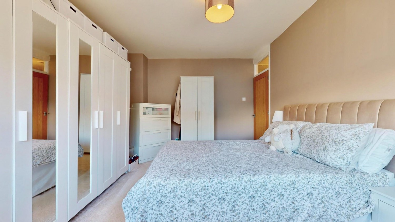 Mount Road, Dagenham, RM8
