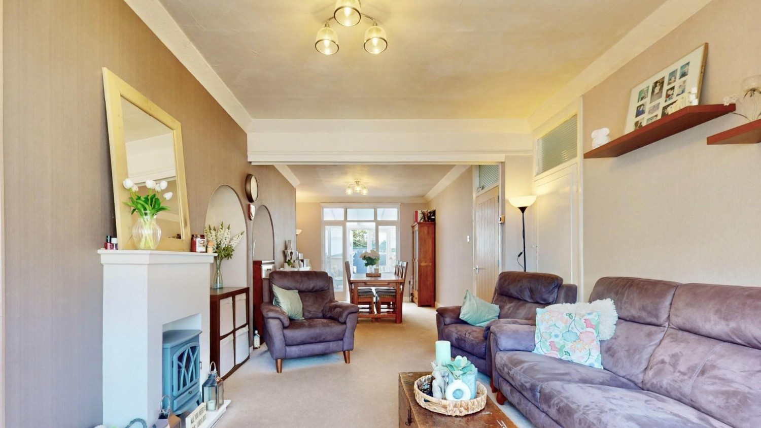 Mount Road, Dagenham, RM8