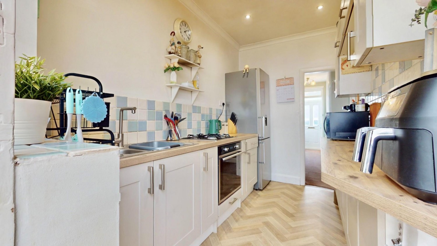 Mount Road, Dagenham, RM8