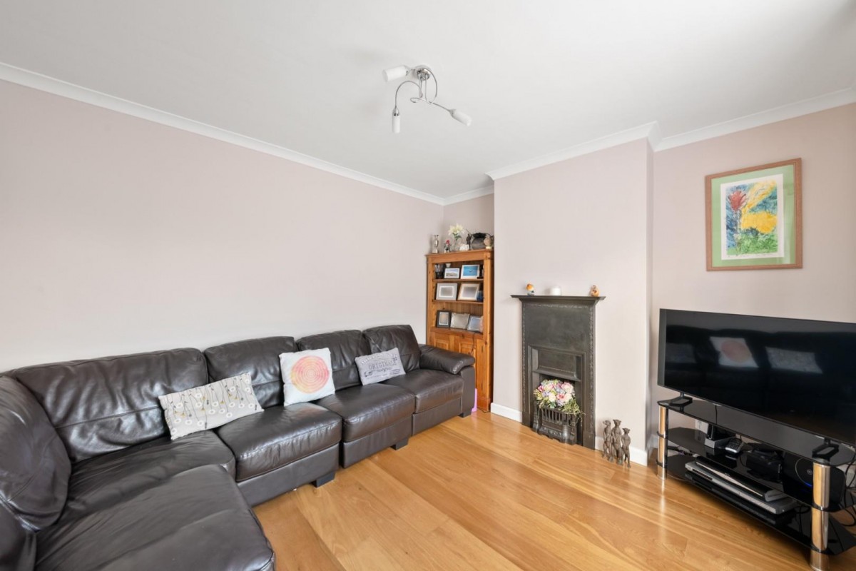 Kingsway, Hayes, UB3 2TZ