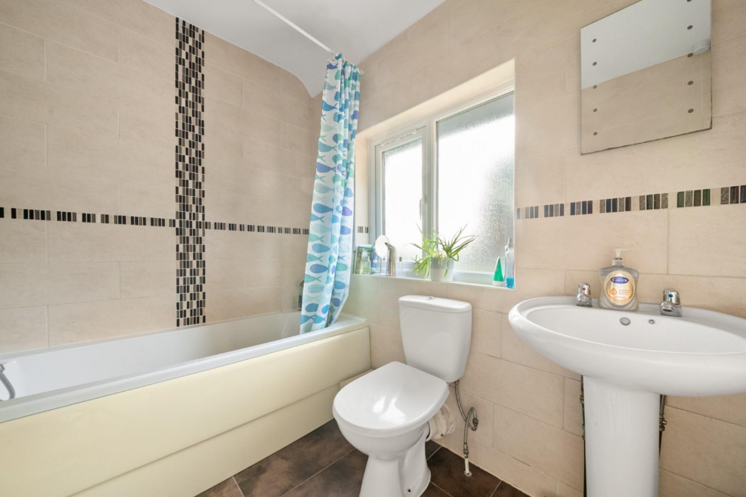 Kingsway, Hayes, UB3 2TZ