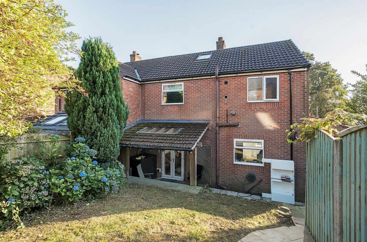 Bedford Grove, Cookridge, LS16