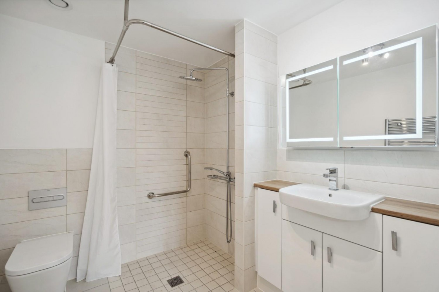 The Broadway, Old Amersham, Buckinghamshire, HP7 0HL