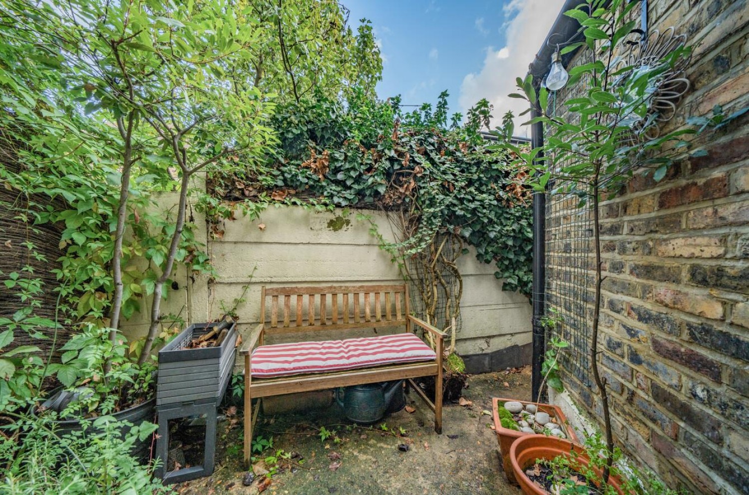 Glenwood Road, London, SE6 4NF