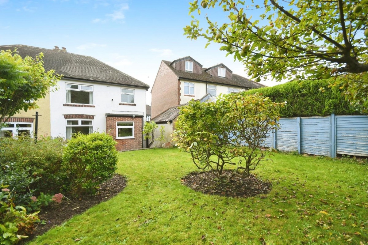 Cardoness Road, Crosspool, S10
