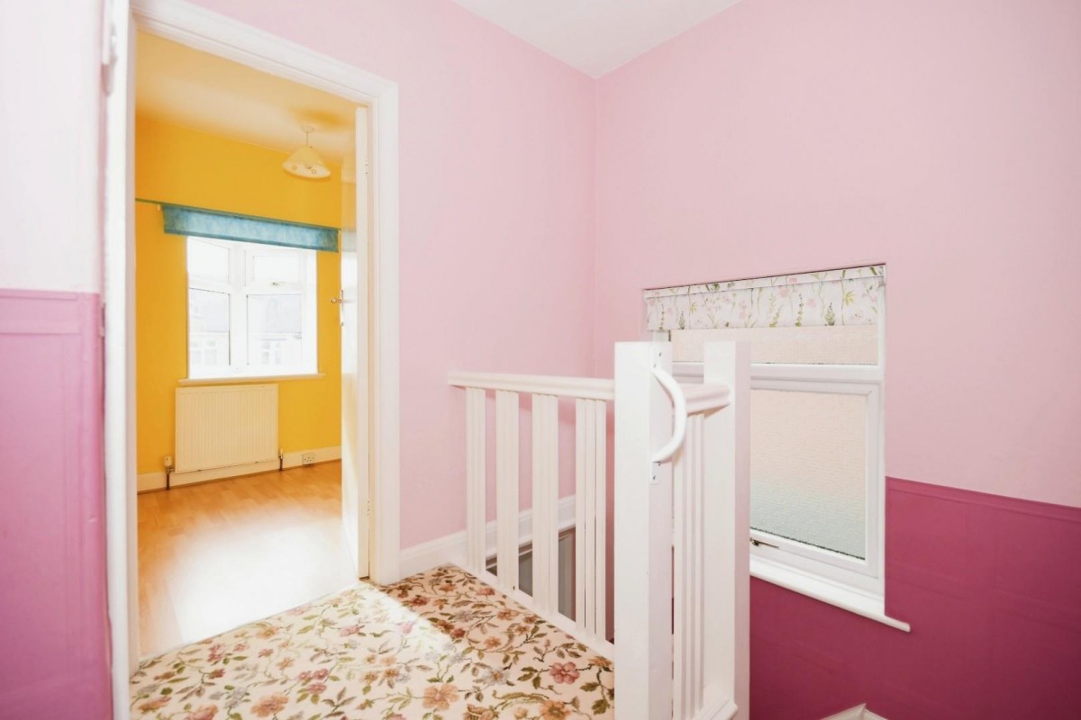 Cardoness Road, Crosspool, S10