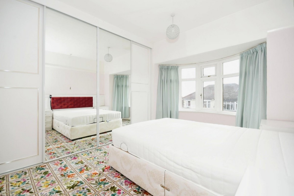 Cardoness Road, Crosspool, S10