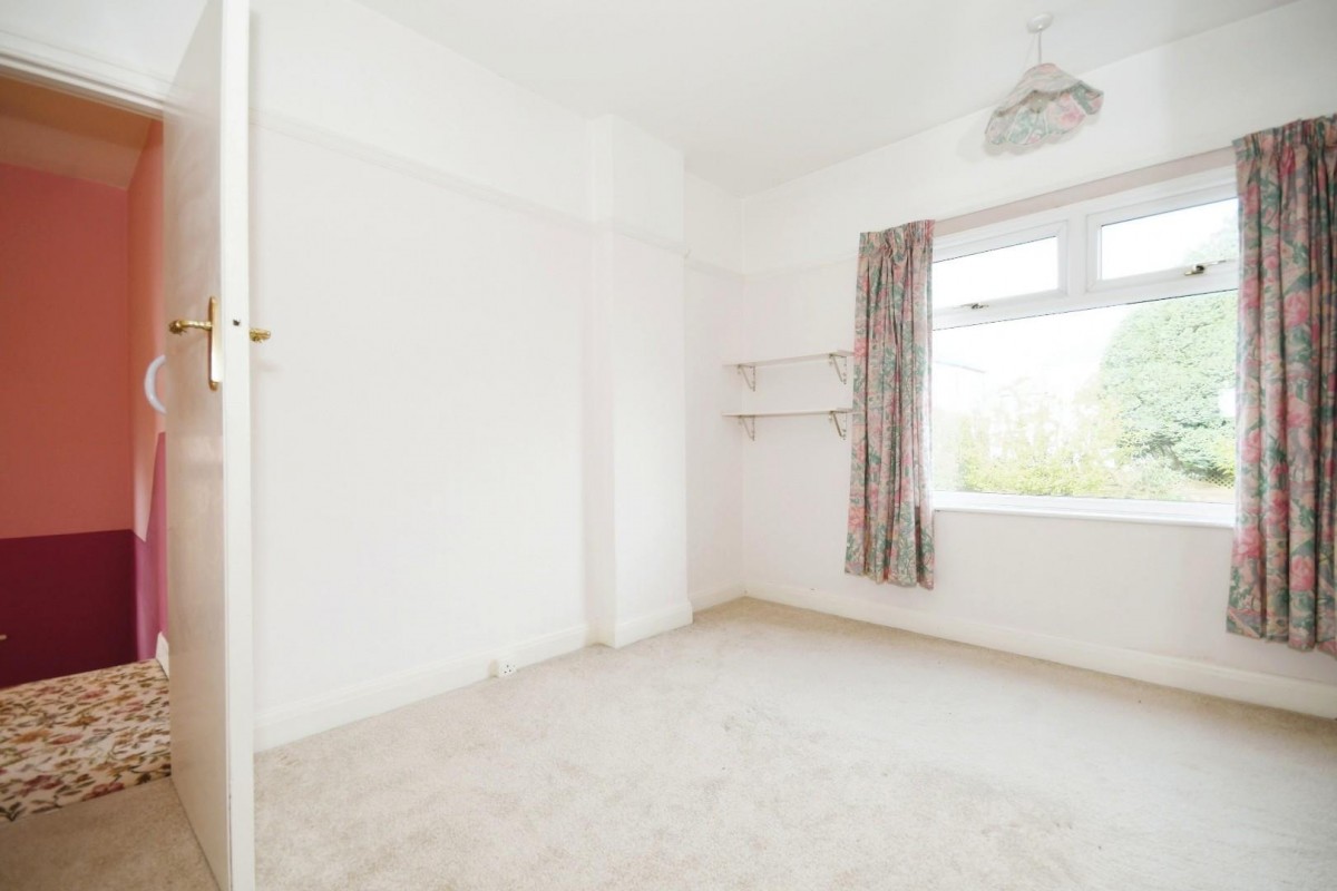 Cardoness Road, Crosspool, S10