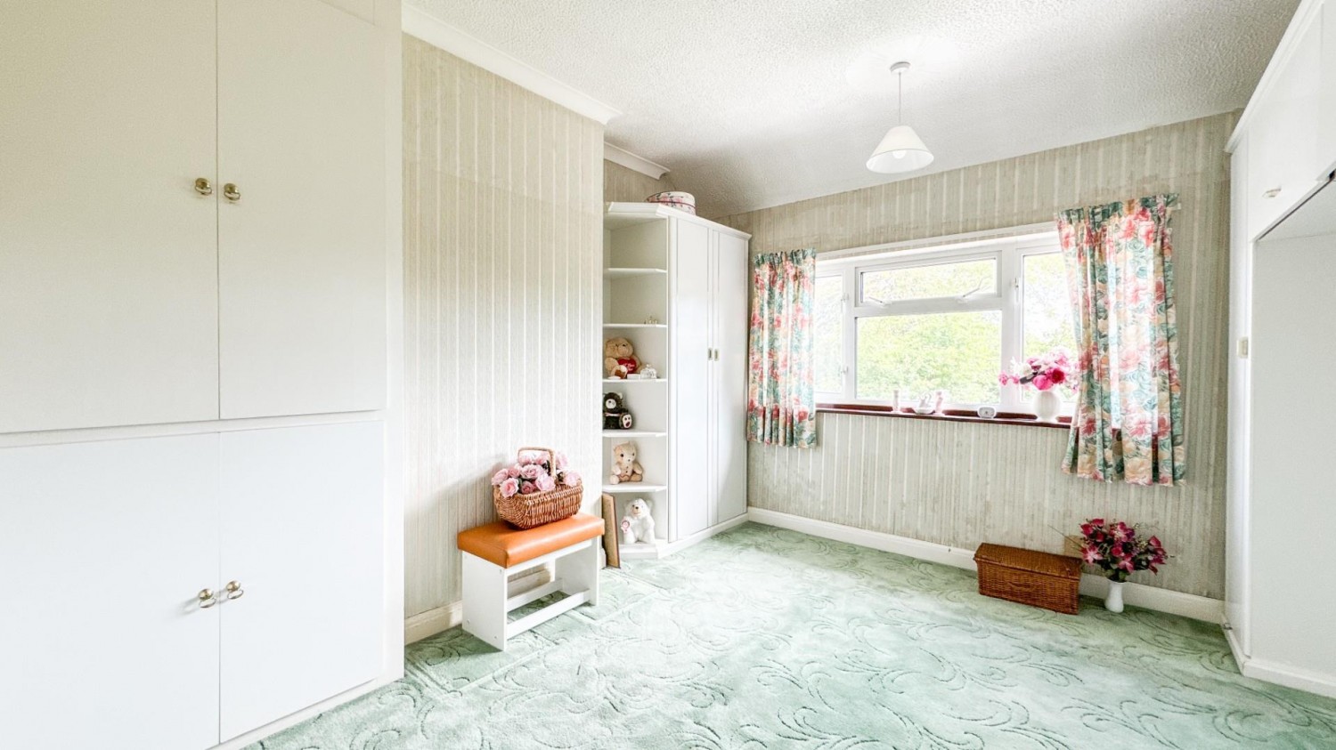 3 bedroom House for sale in Beckington Walk, Knowle, Bristol, BS3 5EA