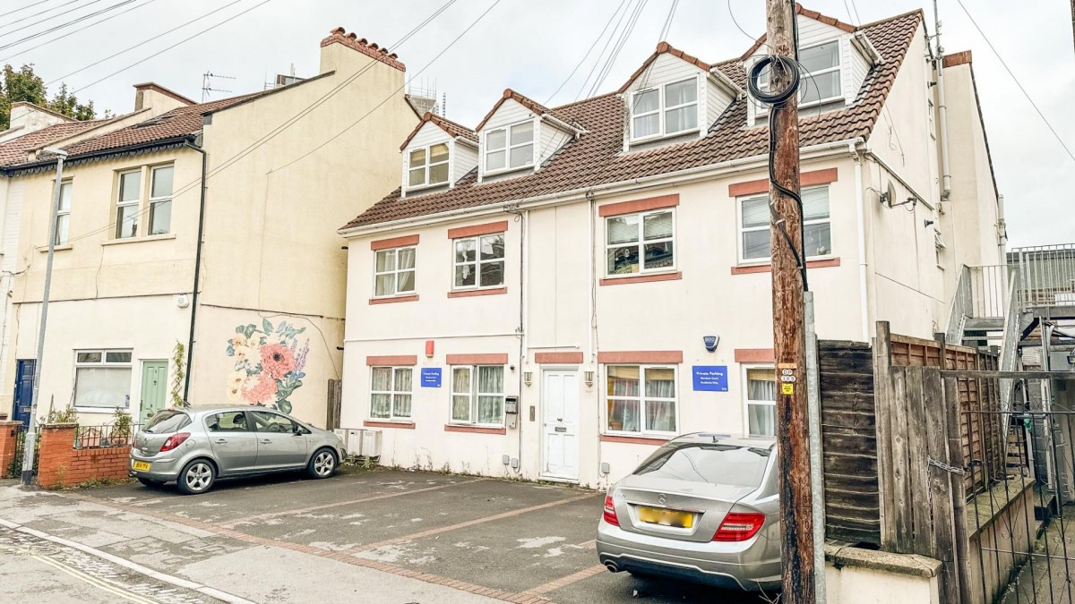 Warden Road, Southville, Bristol, BS3 1BQ