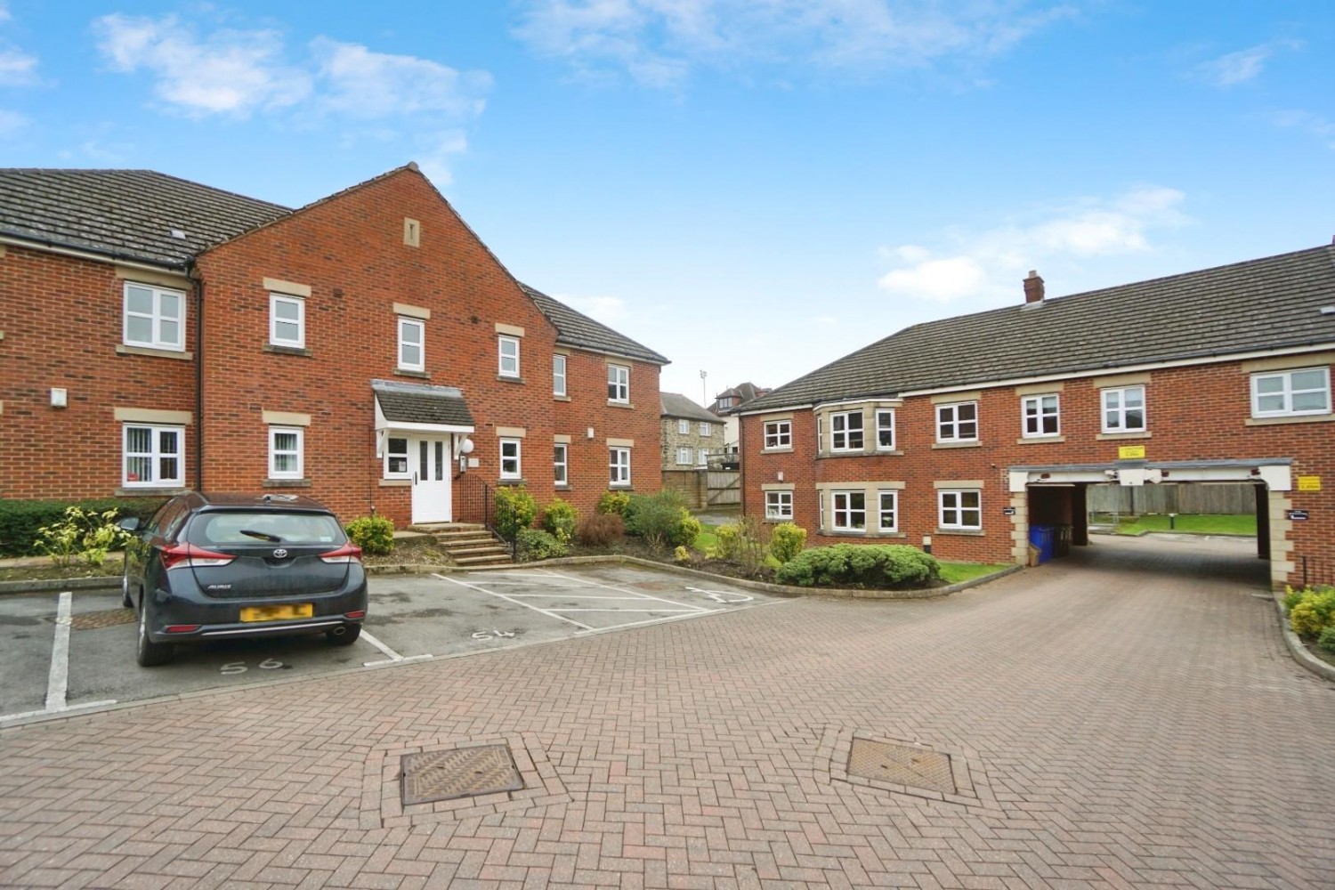 St. Francis Close, Crosspool, S10