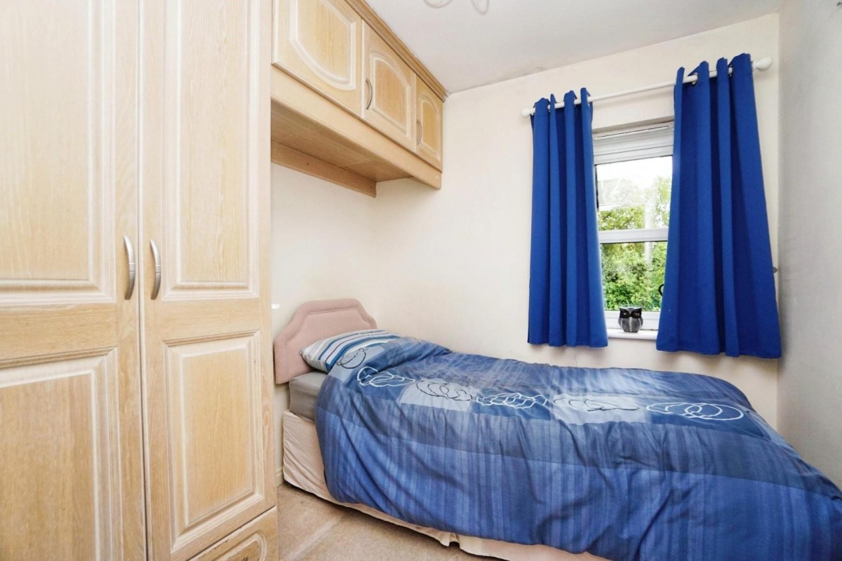 St. Francis Close, Crosspool, S10