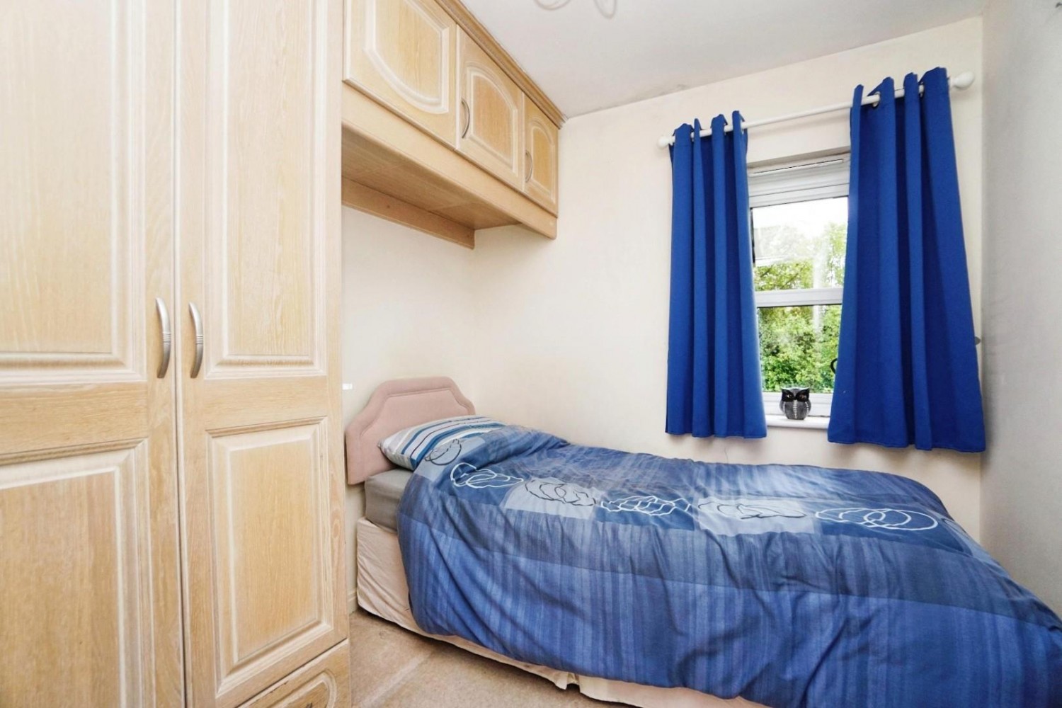 St. Francis Close, Crosspool, S10