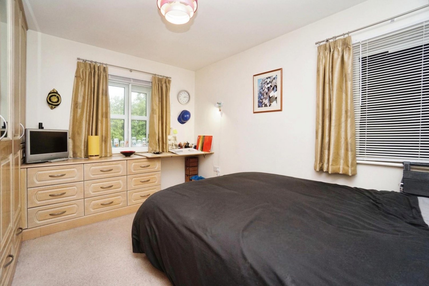 St. Francis Close, Crosspool, S10