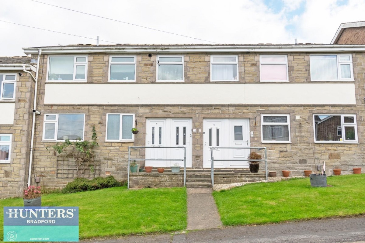 REF SR - Deanwood Crescent Allerton, Bradford, West Yorkshire, BD15 9BX