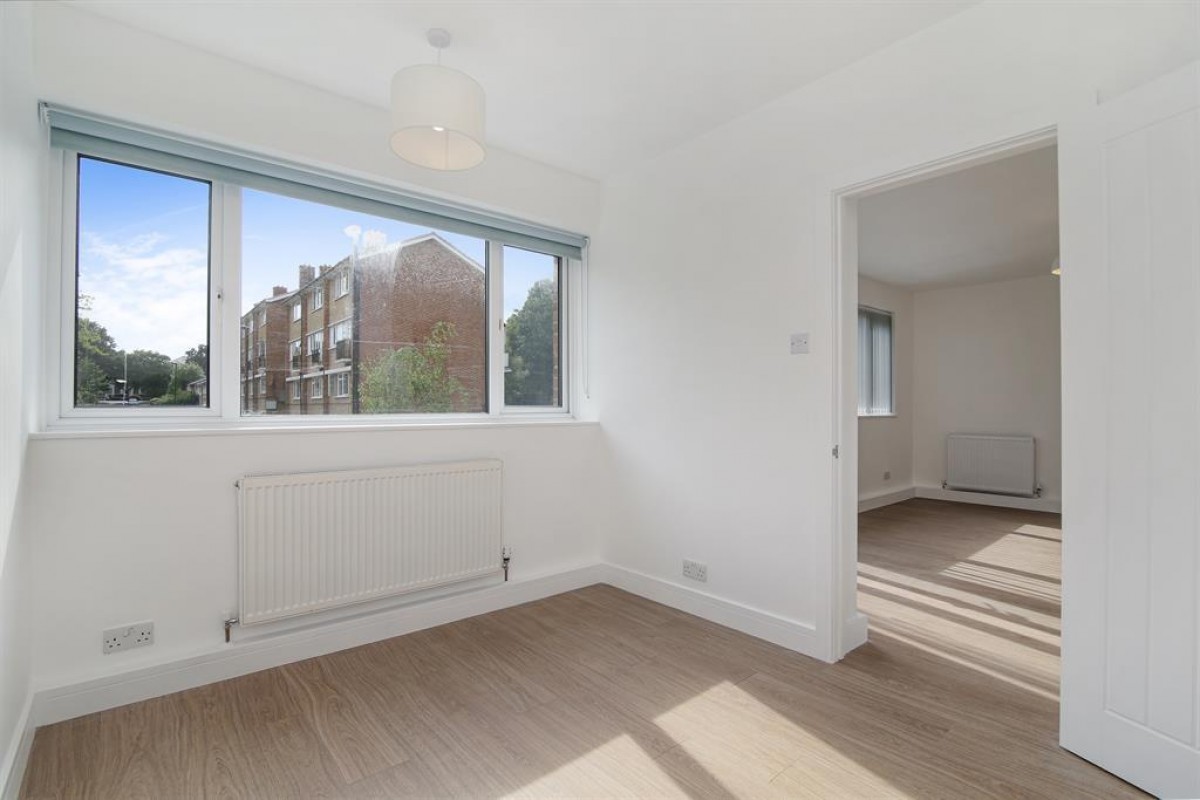Longfield Crescent, Sydenham, SE26 (closer to Forest Hill town)