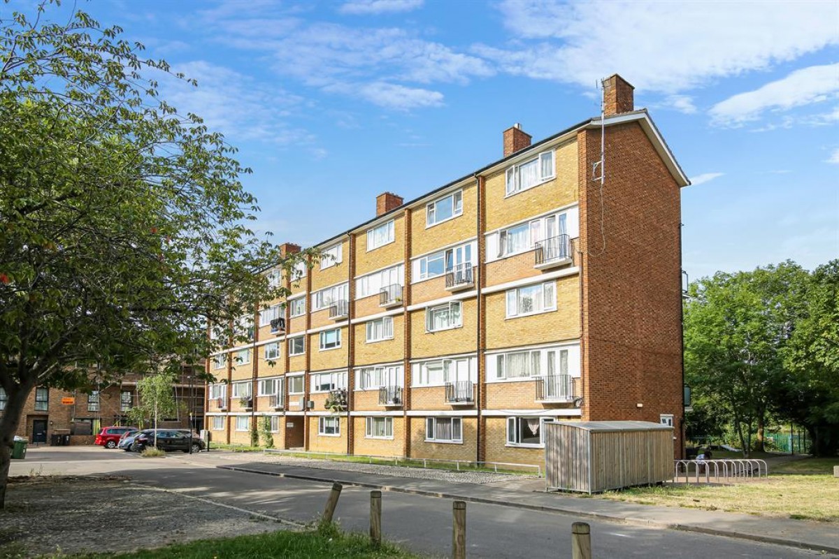 Longfield Crescent, Sydenham, SE26 (closer to Forest Hill town)