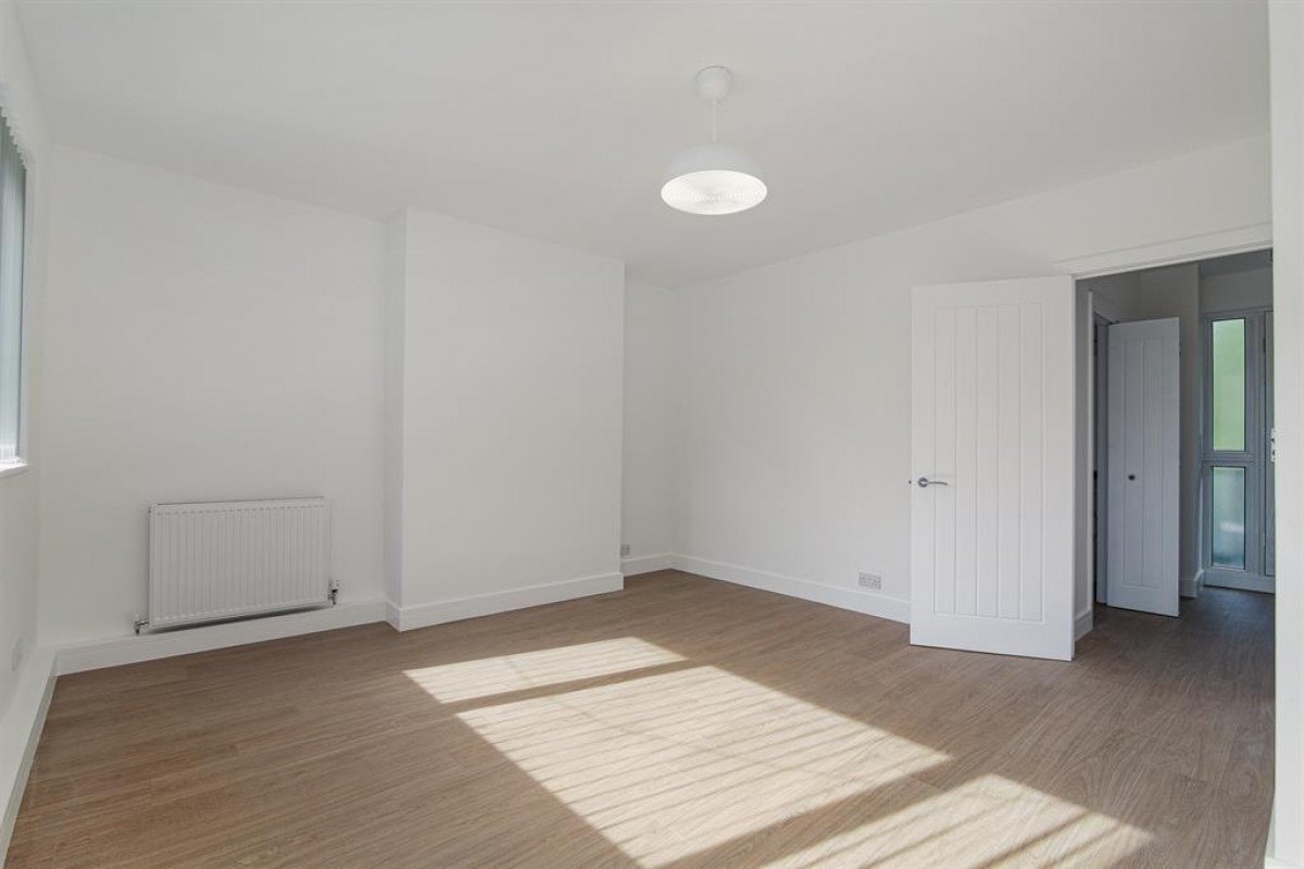 Longfield Crescent, Sydenham, SE26 (closer to Forest Hill town)