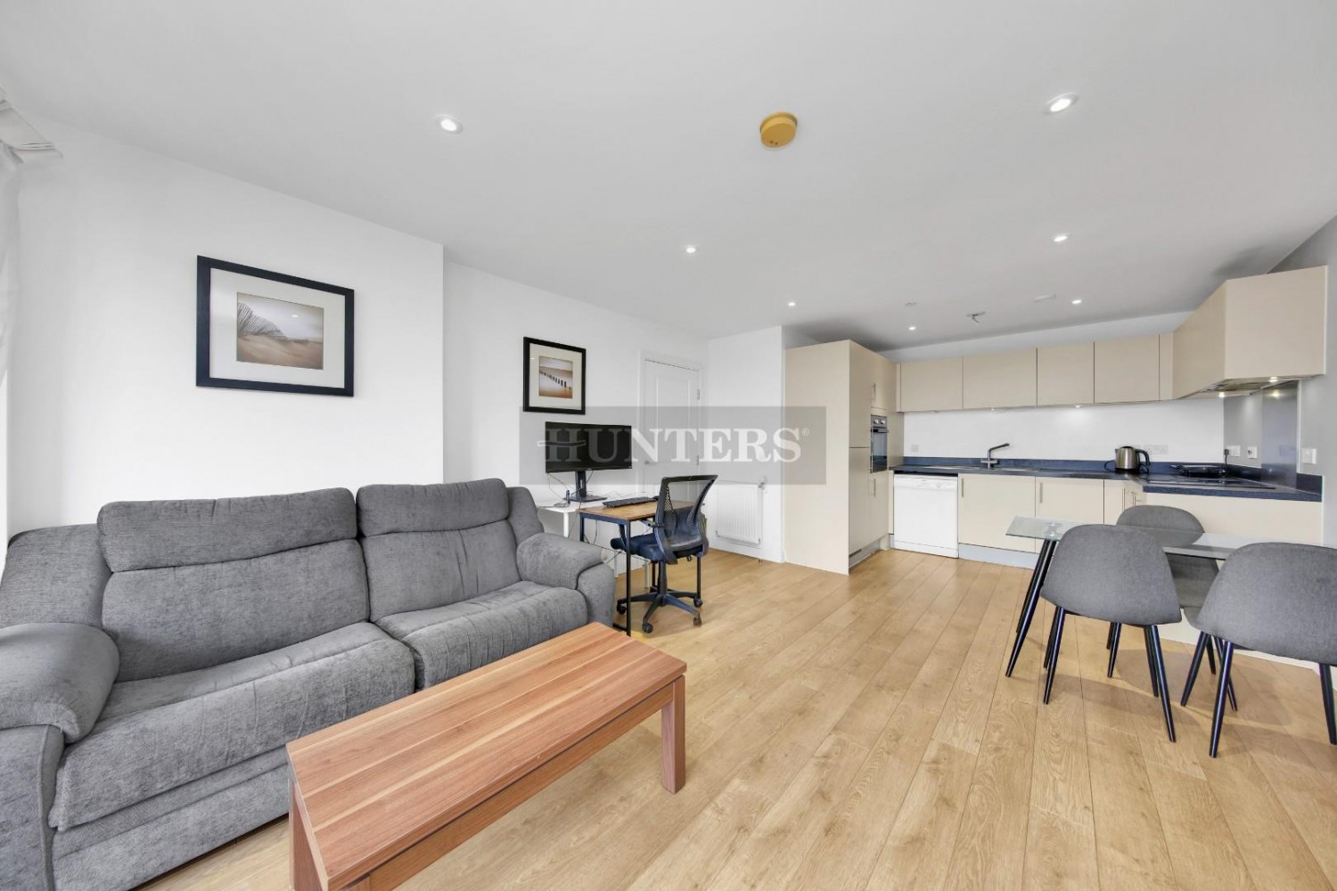 Moro Apartments, London, E14 6FT