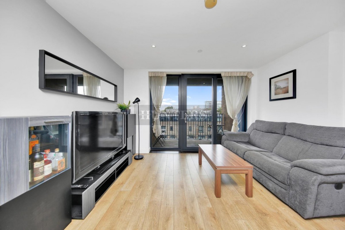 Moro Apartments, London, E14 6FT