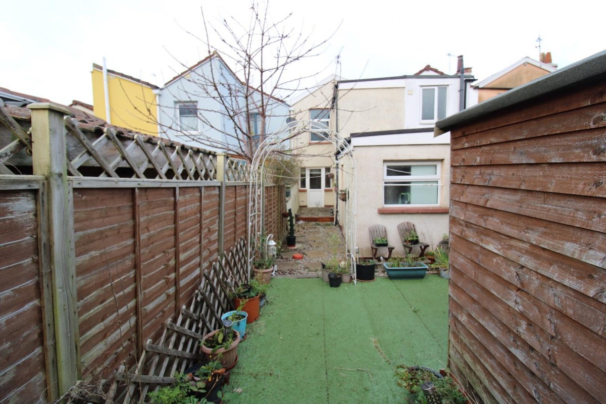 Greenbank Road, Greenbank, Bristol BS5 6EY