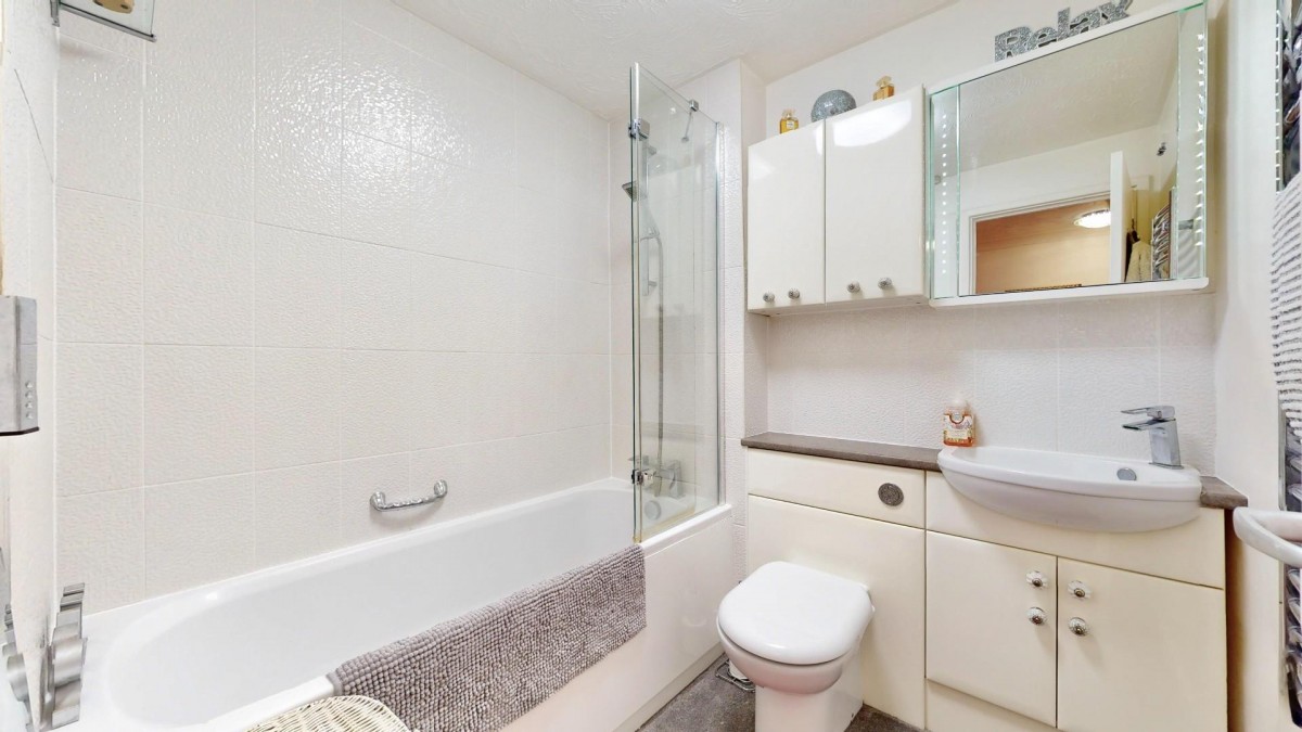 Burns Avenue, Chadwell Heath, RM6