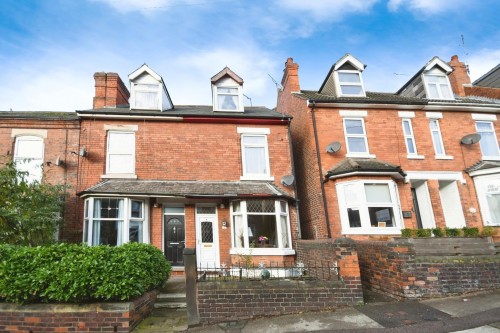 Clarence Road, Chesterfield, S40 1LU