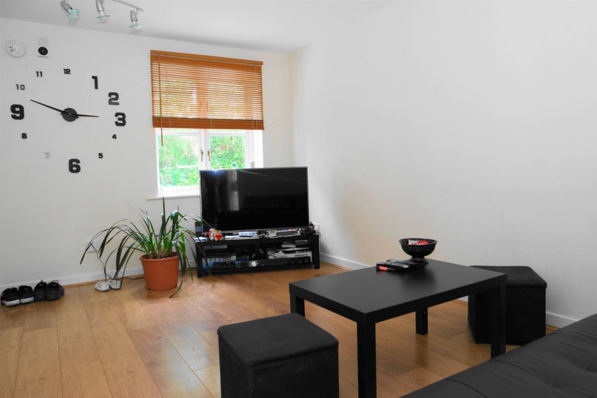 Amblecote Meadows, London