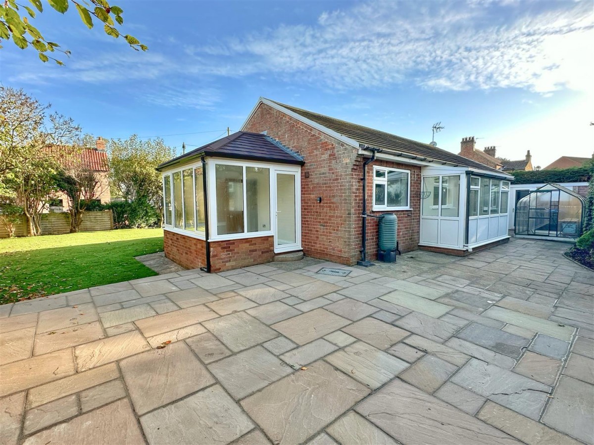 Thirsk Road, Easingwold, York YO61 3HJ