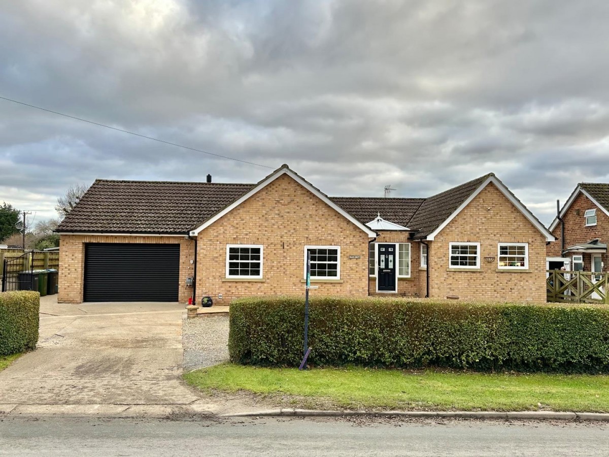 Tollerton Road, Huby, York YO61 1HT