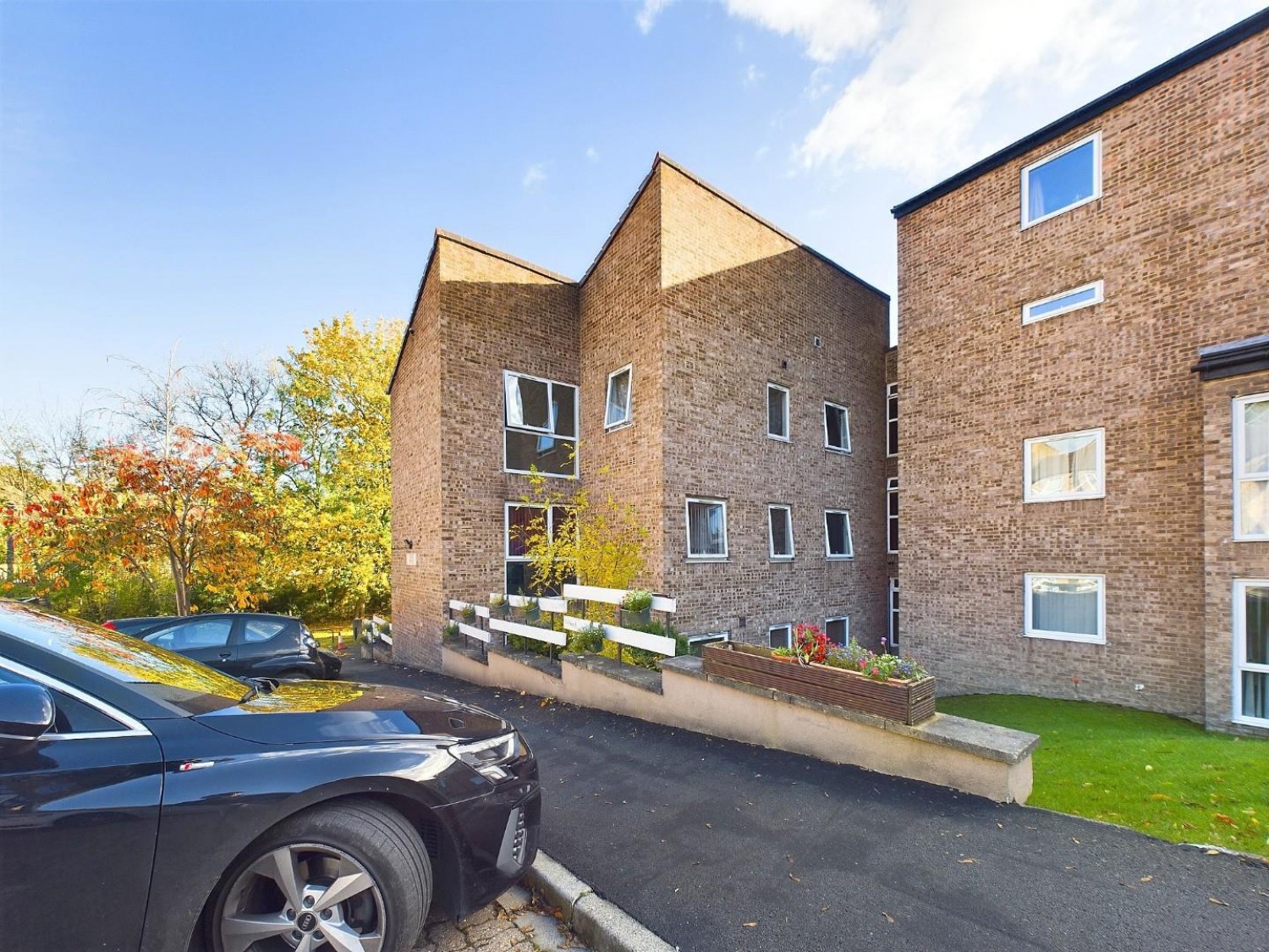 Frizley Gardens, Bradford