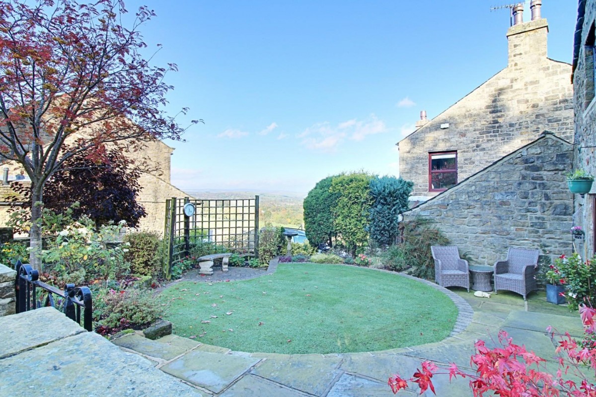 Hebers Ghyll Drive, Ilkley, LS29