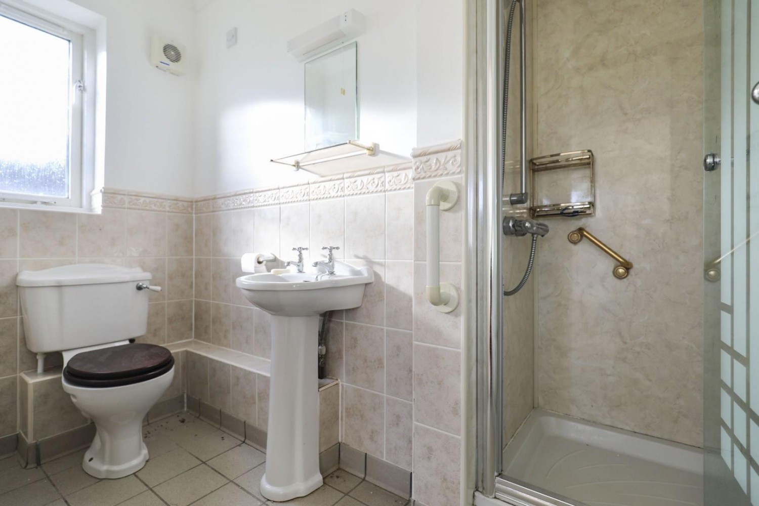Hollins Hall, Killinghall, Harrogate, HG3 2GL