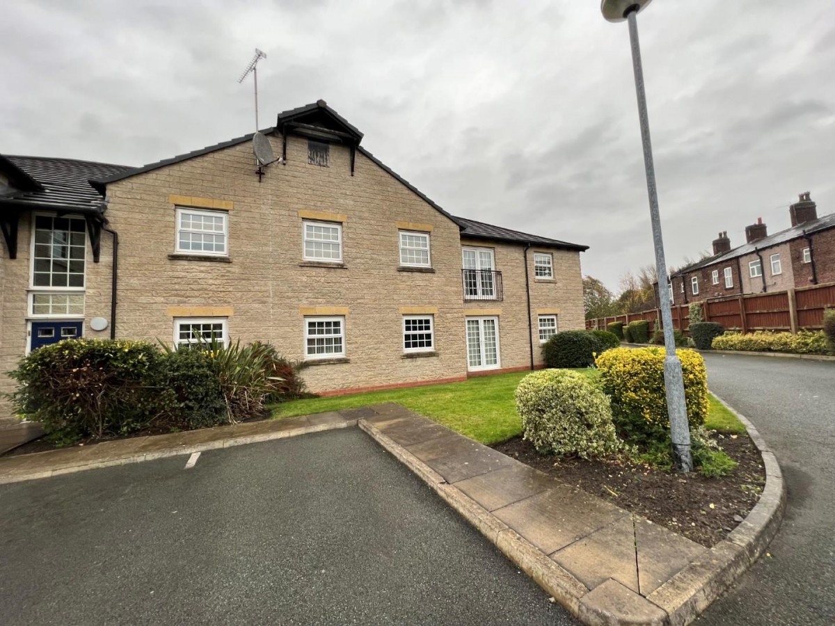 Redfield Croft, Leigh
