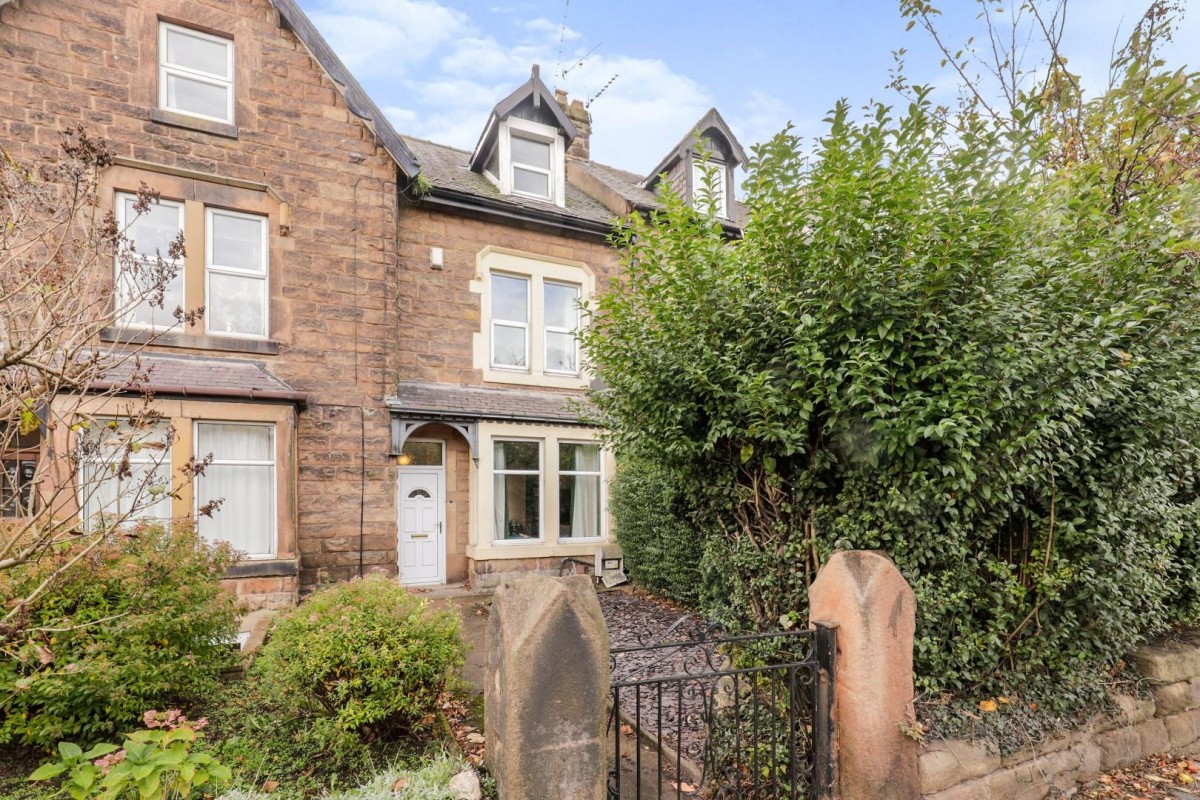 Eastville Terrace, Harrogate, HG1 3HJ