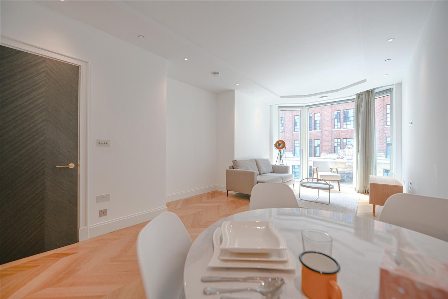 9, Millbank, London, SW1P