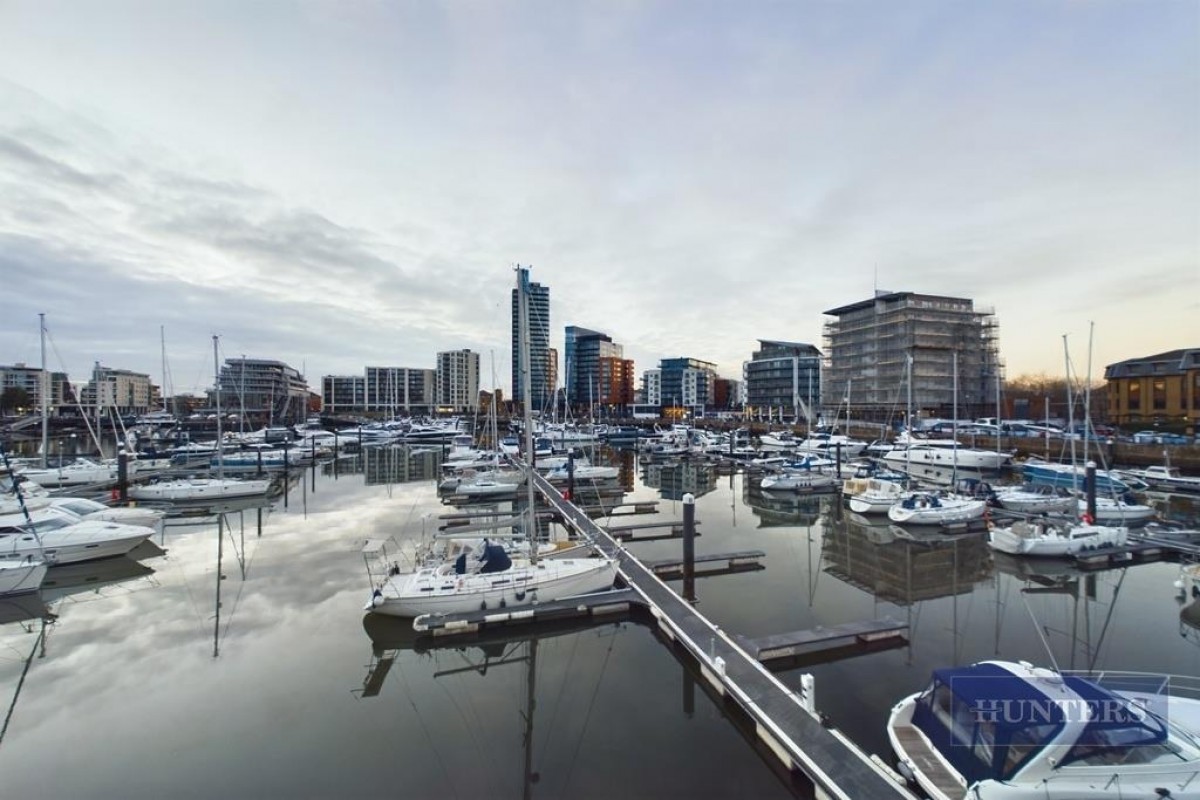 Calshot Court, Ocean Village, SO14