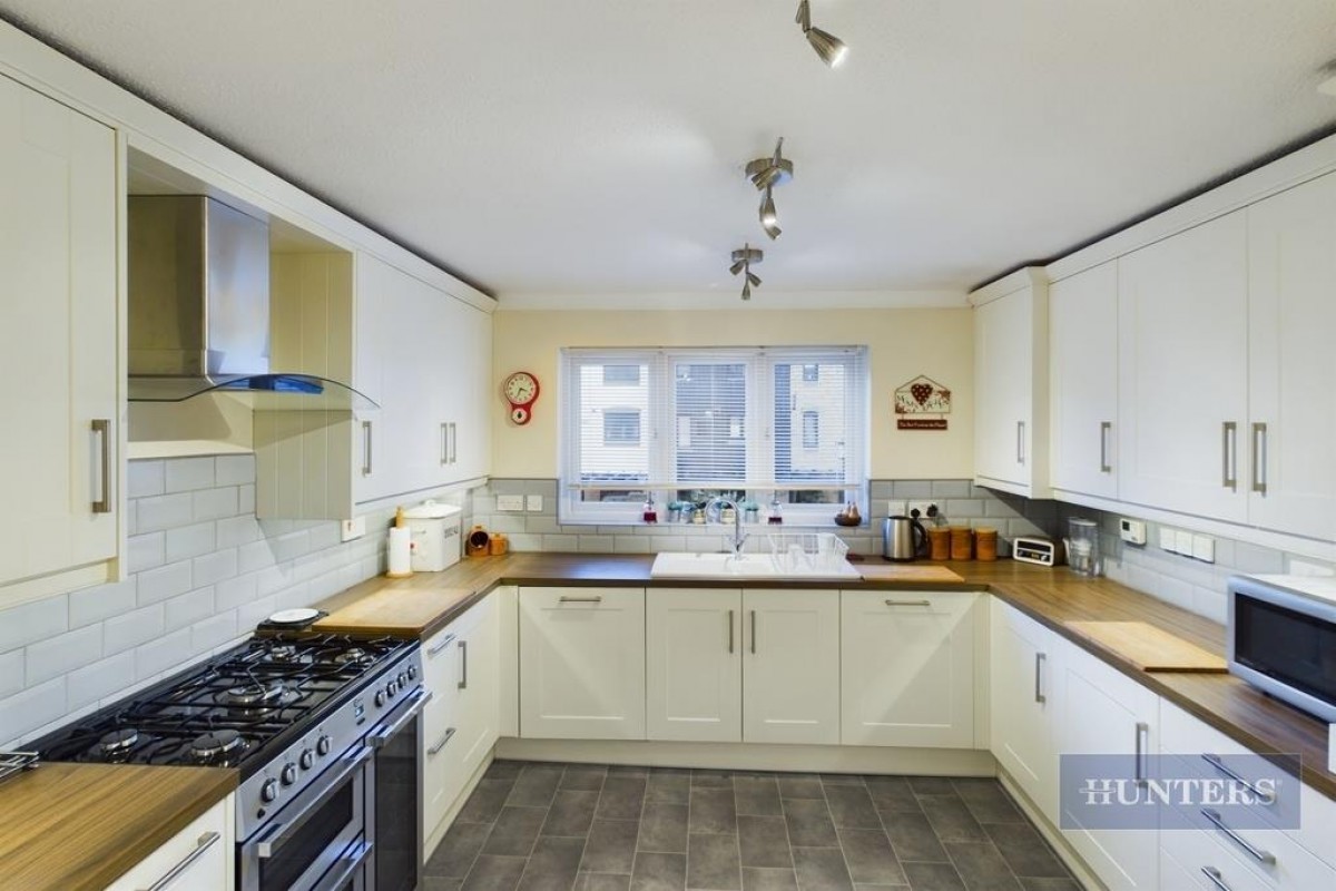 Calshot Court, Ocean Village, SO14