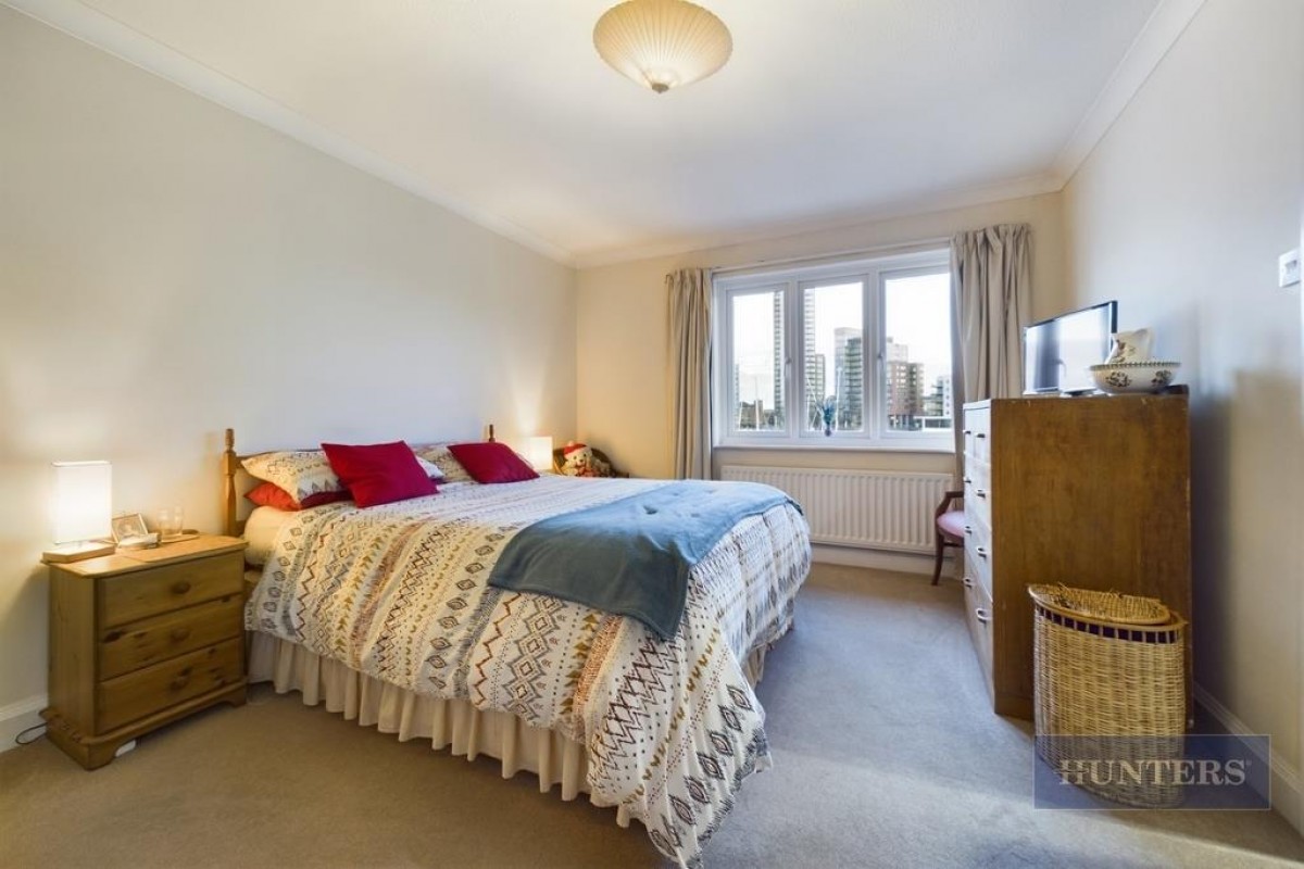 Calshot Court, Ocean Village, SO14