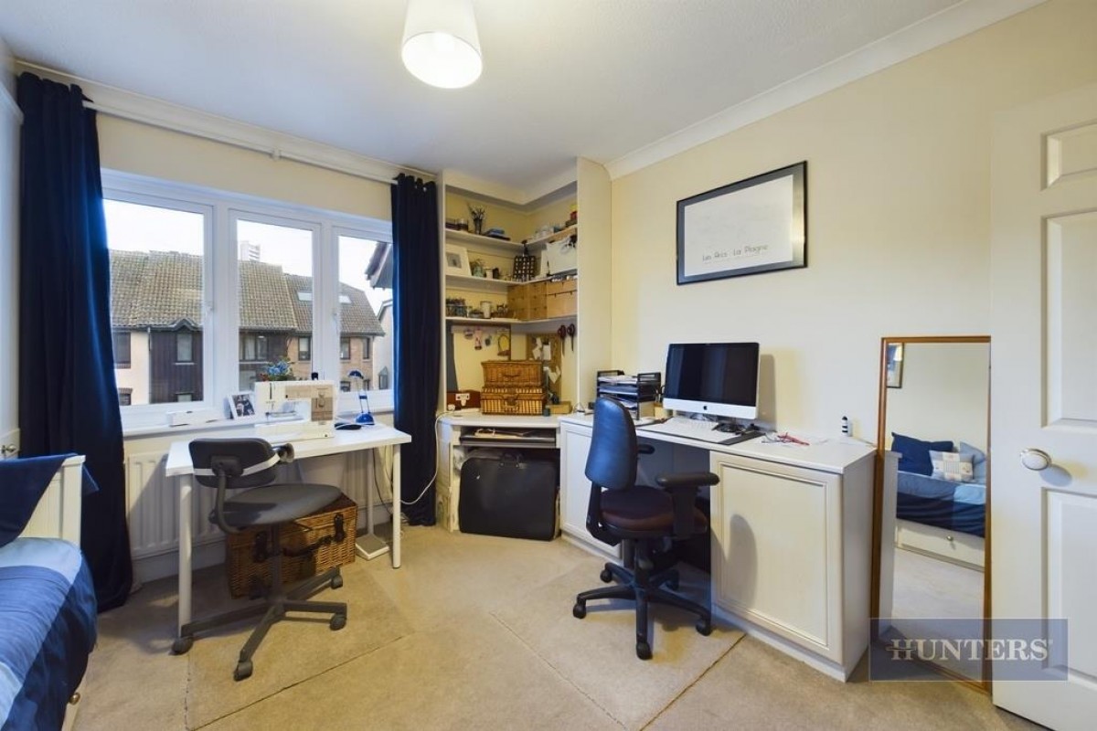 Calshot Court, Ocean Village, SO14
