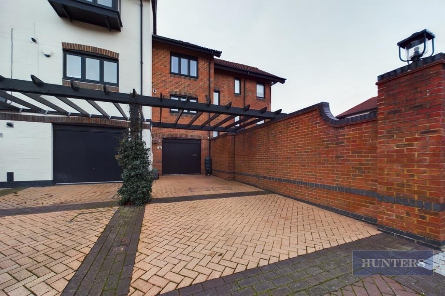 Calshot Court, Ocean Village, SO14