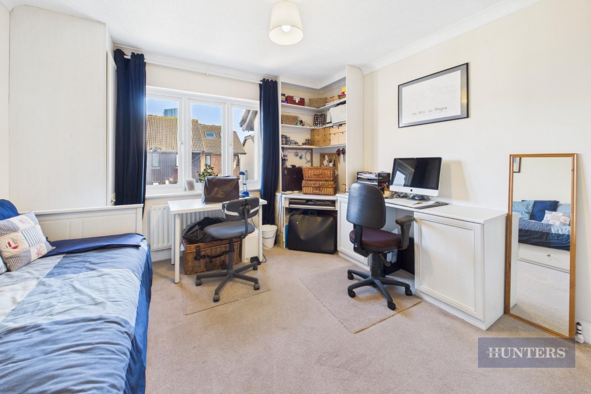 Calshot Court, Ocean Village, SO14